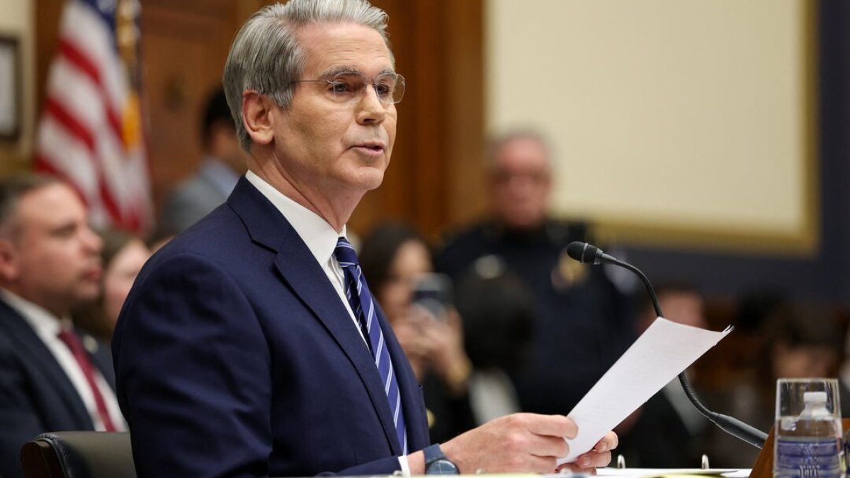Senator Rounds Praises Fed Chair Warsh's Inflation Focus, Independence Stance