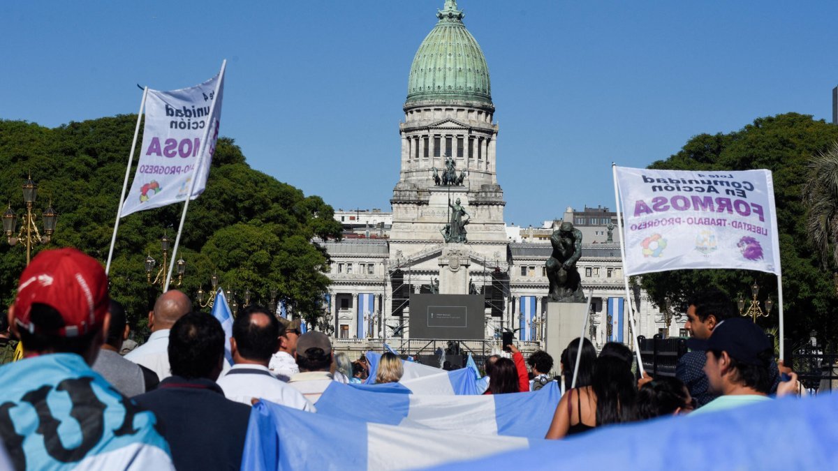Bellingham Slaps Argentina Star After World Cup Loss; FIFA Faces Banner Row
